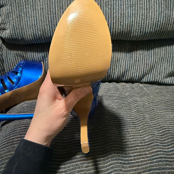 Shoedazzle Blue Platform Heels - Picture 4 of 4